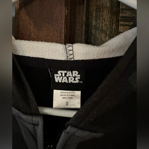 Men’s Size Small Darth Vader Masked Hoodie Black EUC - Picture 2 of 4
